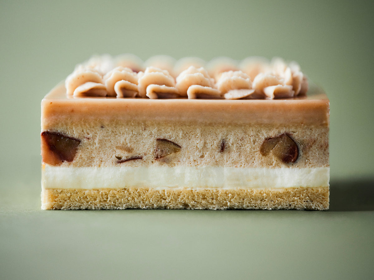 配送】2025クリスマス限定｜マロンケーキ - チョコレートソース添え