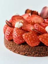 画像をギャラリービューアに読み込む, 【店舗受取】期間限定｜3日前予約｜La Saison ラ・セゾン 国産苺とショコラのタルト 4号
